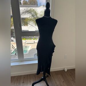 Elegant Black One-Shoulder Dress